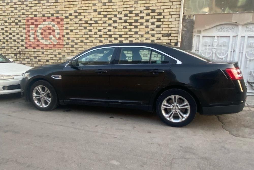 فورد تورس